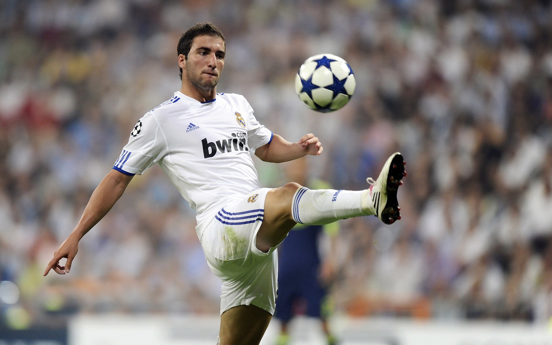 众筹平台推动电竞内容创作，粉丝共建行业未来，电竞众创空间